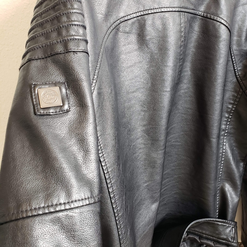 Jacket - Picture 8 of 8